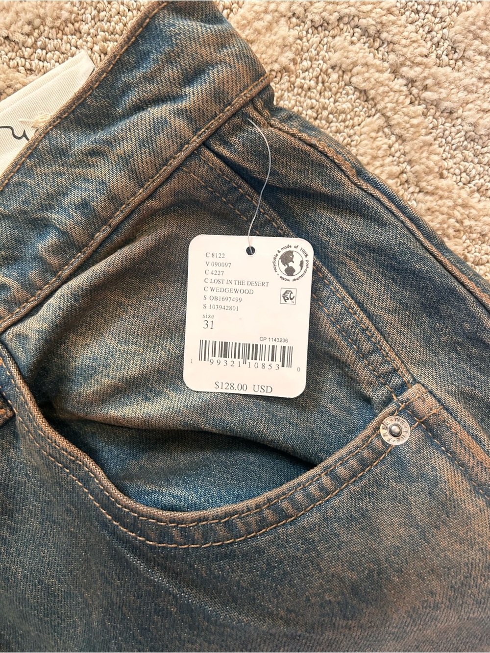 WE THE FREE mid rise barrel jeans. Lost in the Desert. NWT. - Picture 11 of 13